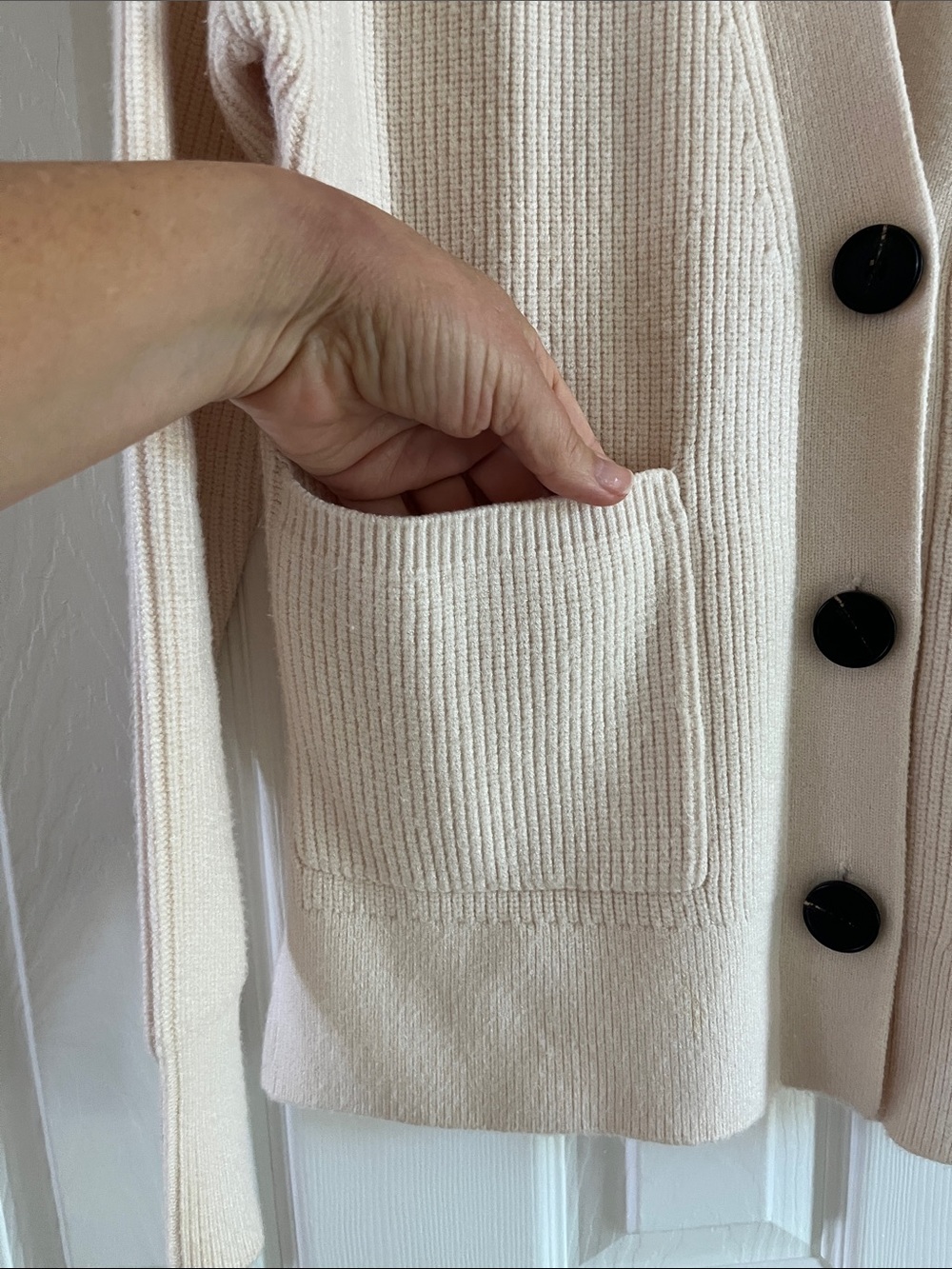 TRUTH by Republic Cream Ribbed Button Cardigan with Front Pockets Size Small - Picture 5 of 8